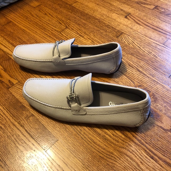Salvatore Ferragamo - Driver Gancini Ornament Loafers - Light Grey main image 5